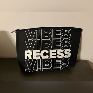 Brand new thirty one medium zipper pouch 
AR89 recess vibes